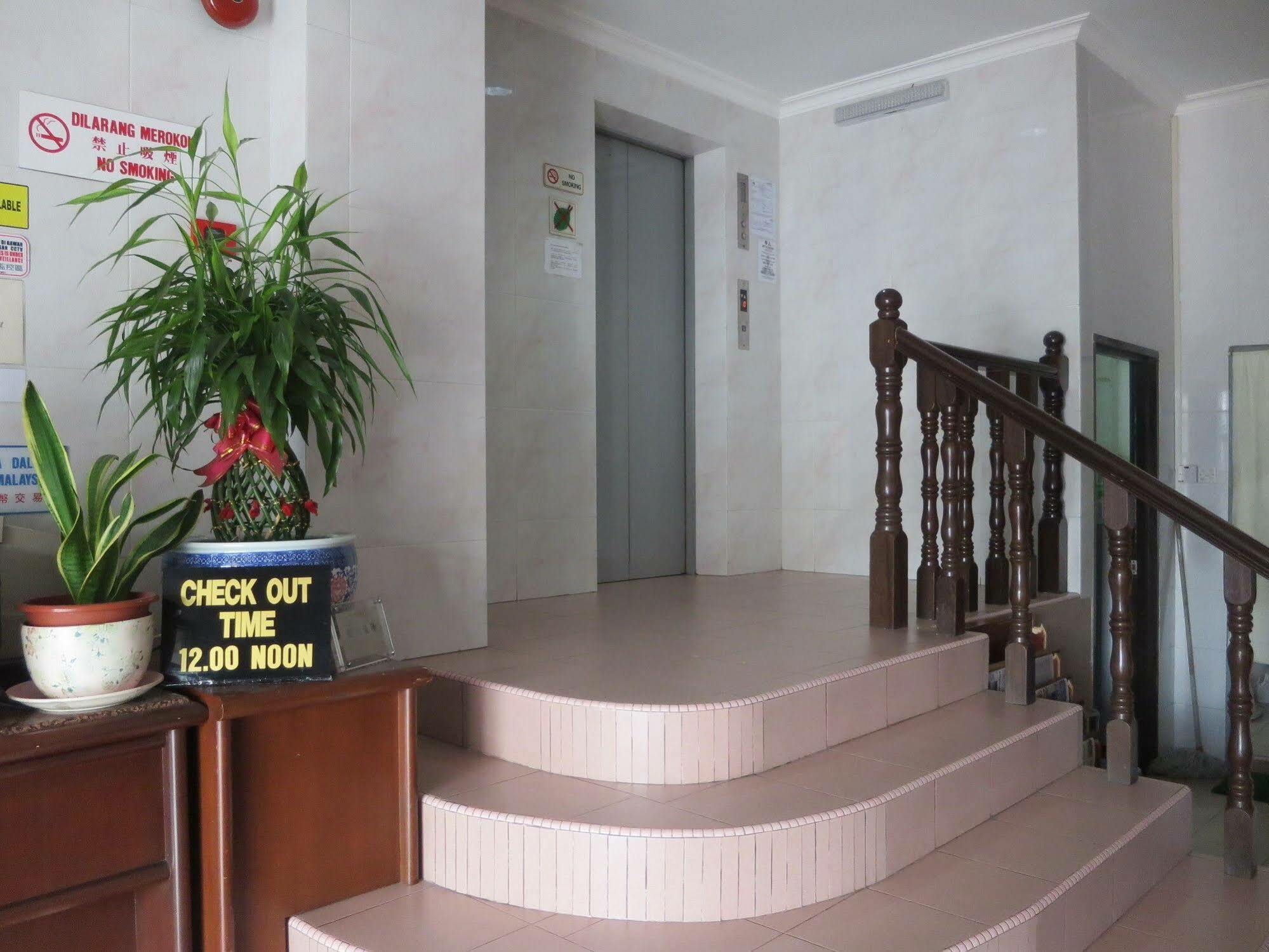 Wah May Hotel Κότα Κιναμπαλού Εξωτερικό φωτογραφία